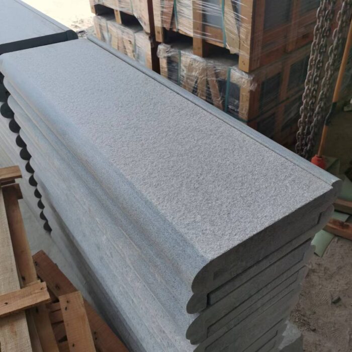 G 654 donker grijs graniet zwembadrand
