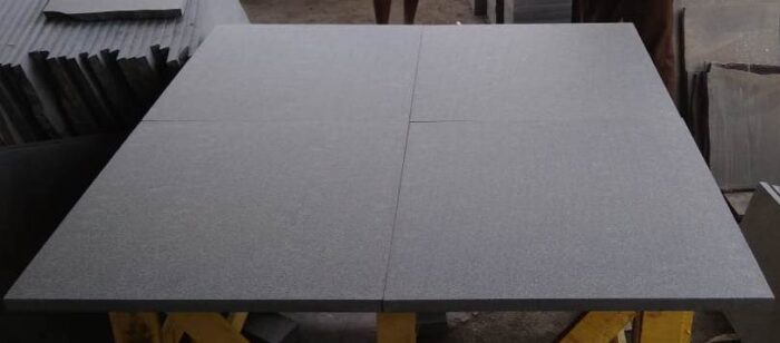 Premium black graniet 60x60x2,5 cm gevlamd geborsteld - Afbeelding 2